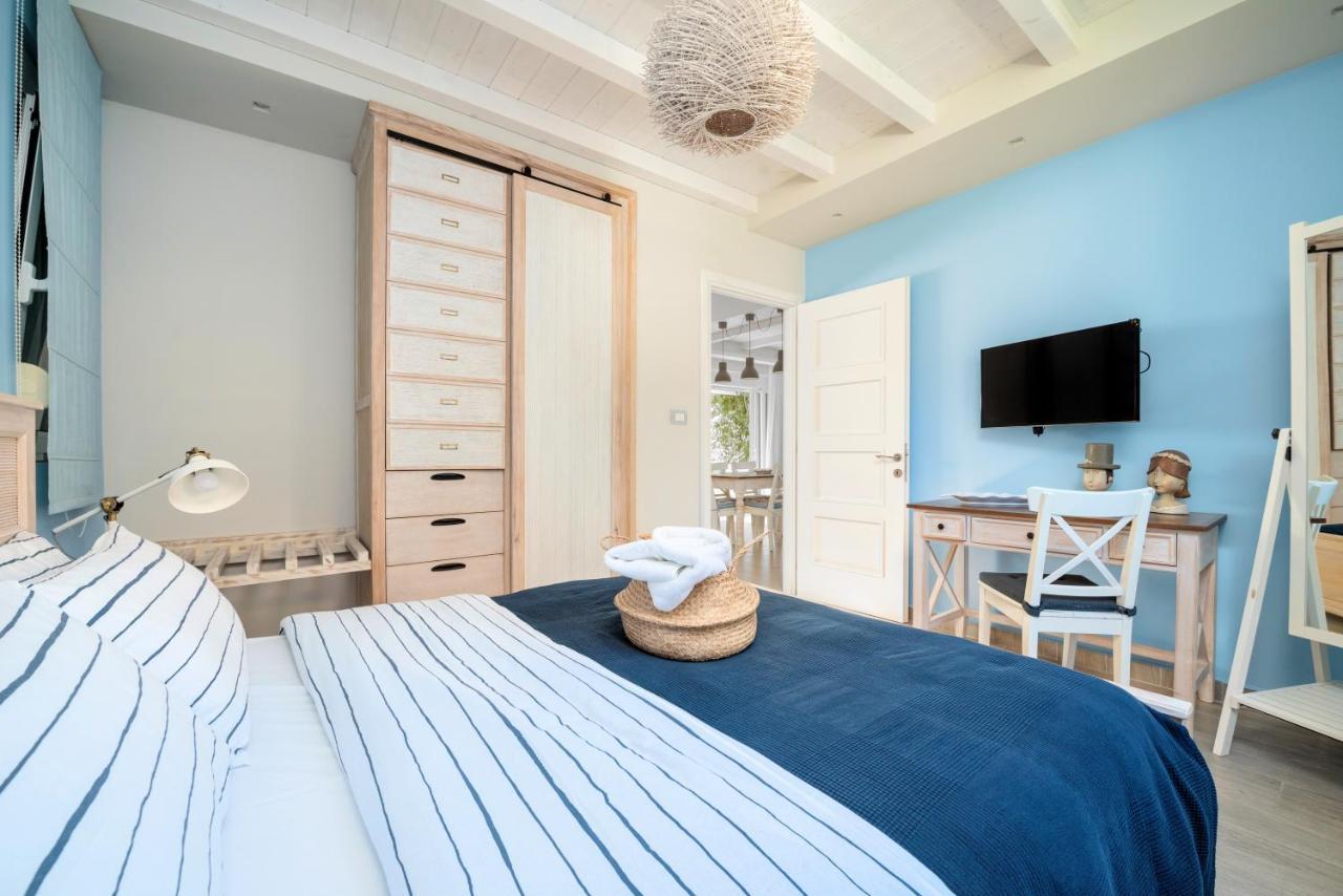Seabreeze Villa - With Jacuzzi & Heated Pool Mastihari Exterior photo