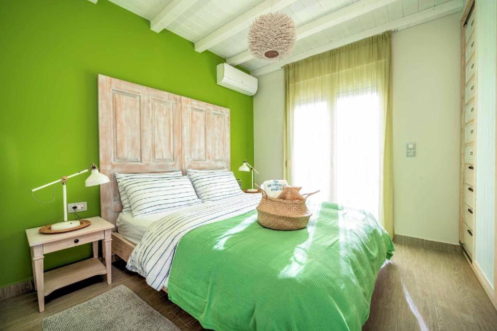 Seabreeze Villa - With Jacuzzi & Heated Pool Mastihari Exterior photo