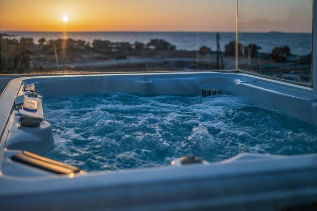 Seabreeze Villa - With Jacuzzi & Heated Pool Mastihari Exterior photo